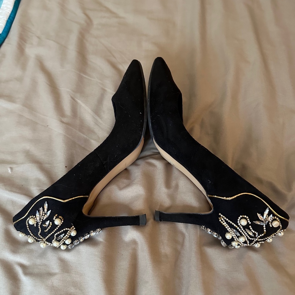 Faux Suede crystal encrusted Pumps (Size 14) – Beautiful & Slightly Used